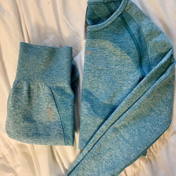 Gymshark | Flex Blue set - Top & Shorts - Picture 3 of 4